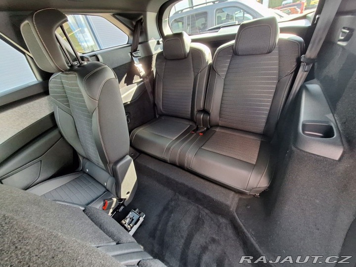 Peugeot 5008 ALLURE Hybrid 136 e-DCS6 2024