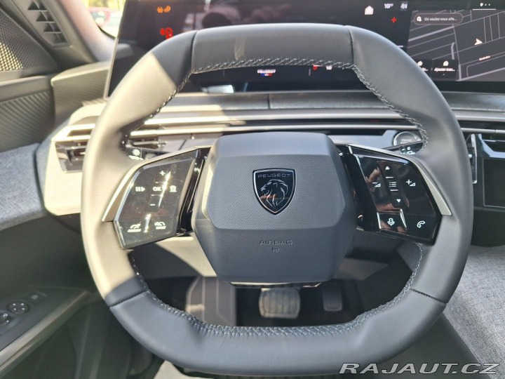 Peugeot 5008 ALLURE Hybrid 136 e-DCS6 2024