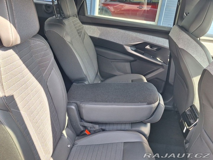 Peugeot 5008 ALLURE Hybrid 136 e-DCS6 2024