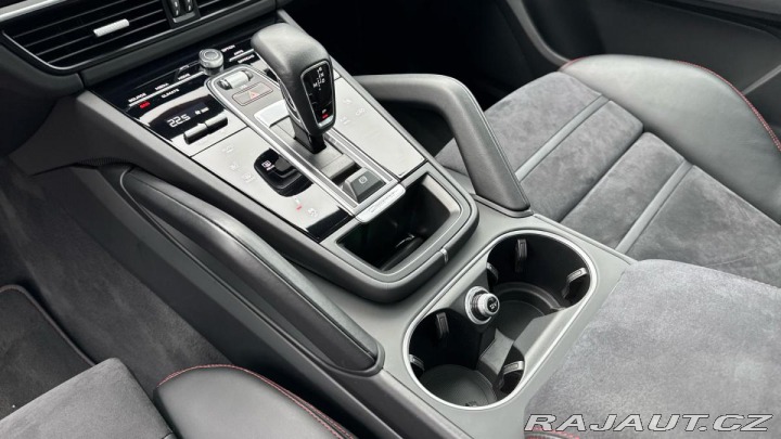 Porsche Cayenne GTS 2022