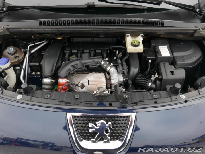 Peugeot 3008 1,6i 115kW Panorama Autom 2010