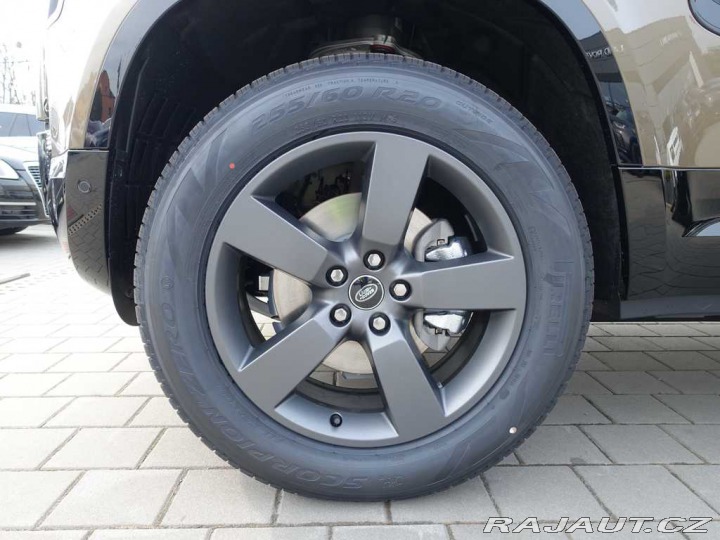 Land Rover Defender 110 3,0 X-Dynamic SE D200 2025