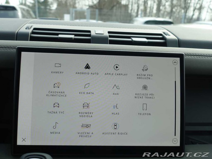 Land Rover Defender 110 3,0 X-Dynamic SE D200 2025