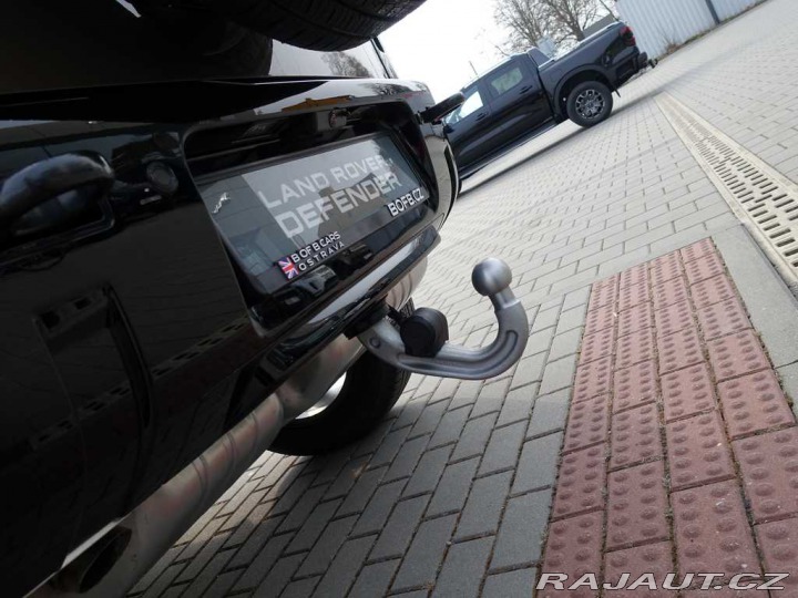 Land Rover Defender 110 3,0 X-Dynamic SE D200 2025