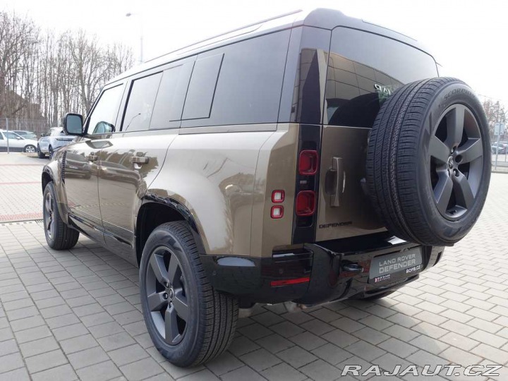 Land Rover Defender 110 3,0 X-Dynamic SE D200 2025