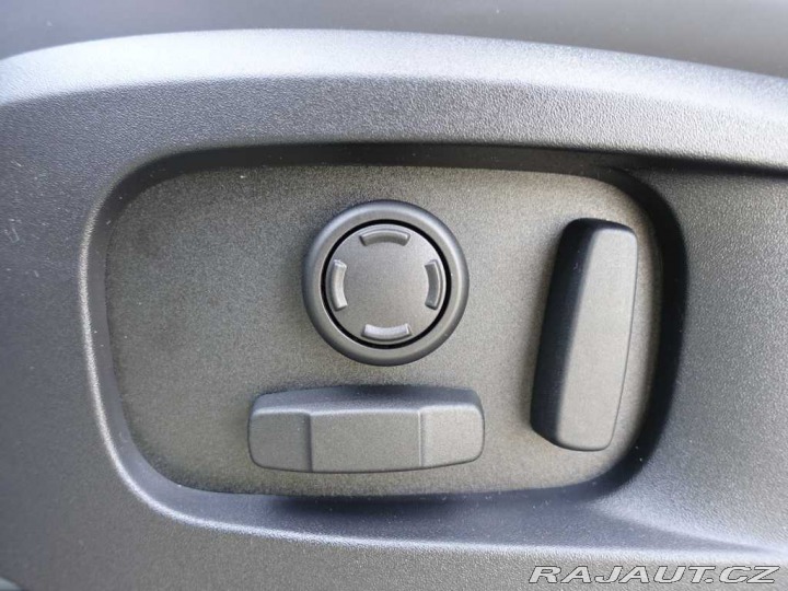 Land Rover Defender 110 3,0 X-Dynamic SE D200 2025