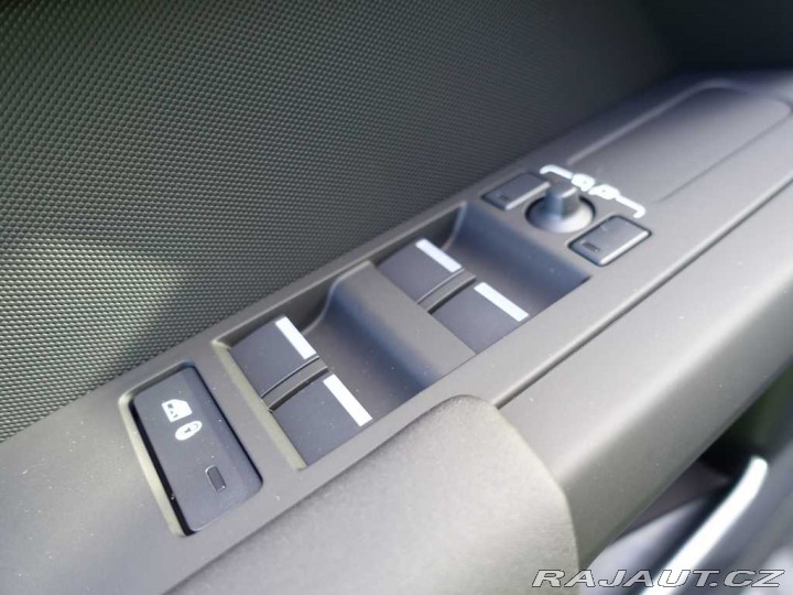 Land Rover Defender 110 3,0 S D200 4x4 automa 2025