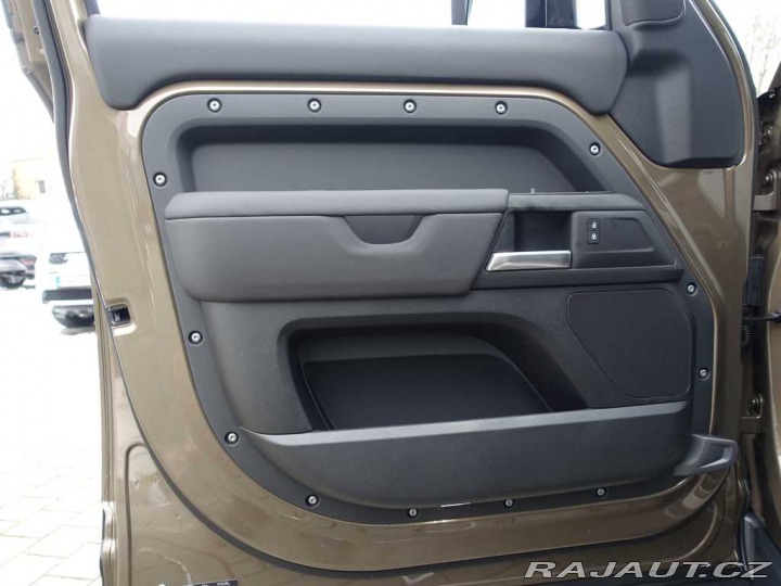 Land Rover Defender 110 3,0 S D200 4x4 automa 2025