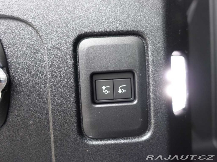 Land Rover Defender 110 3,0 S D200 4x4 automa 2025