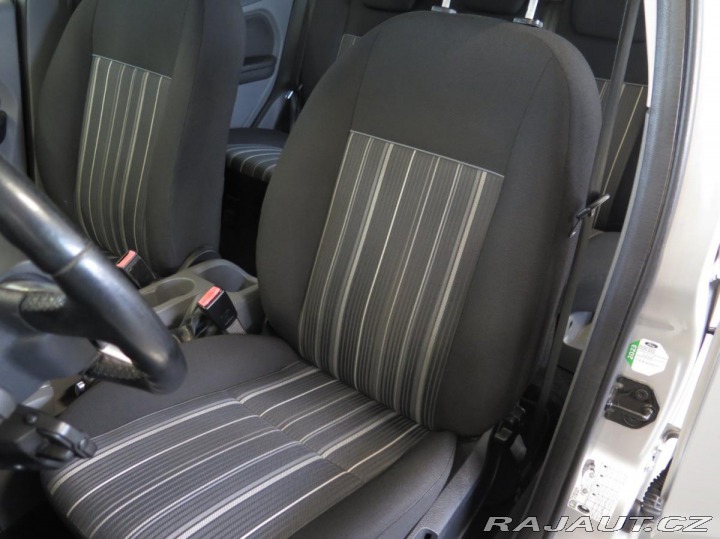 Ford Focus 1.6i 16V,klima,tempomat,1 2011