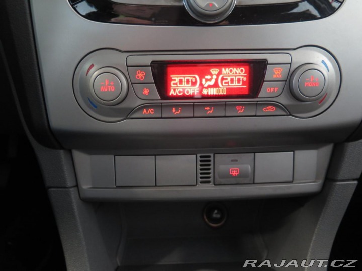 Ford Focus 1.6i 16V,klima,tempomat,1 2011