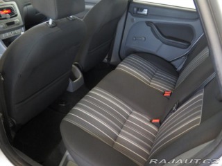 Ford Focus 1.6i 16V,klima,tempomat,1 2011