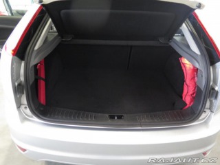 Ford Focus 1.6i 16V,klima,tempomat,1 2011