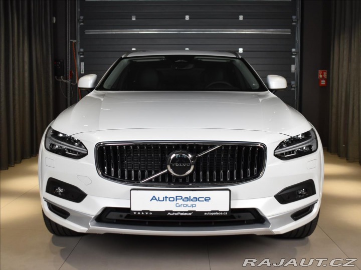 Volvo V90 2,0 CC B5 AWD Plus Vzduch 2024
