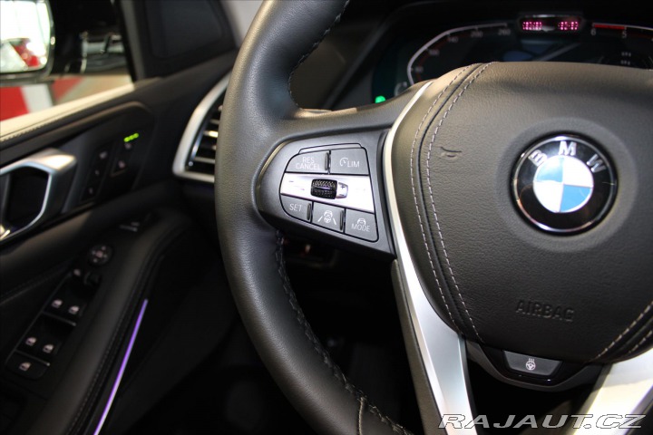 BMW X5 xDrive30d / 7míst / vzduc 2023