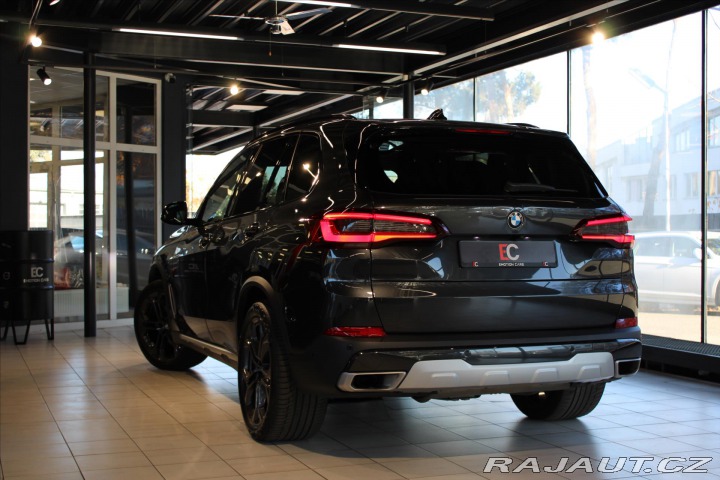 BMW X5 xDrive30d / 7míst / vzduc 2023