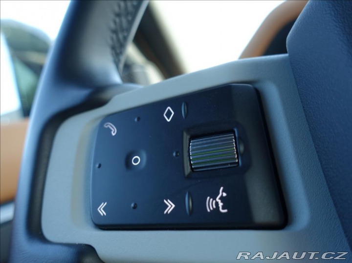 Land Rover Defender 3,0 D300 110 XDynam,HSE,Č 2023