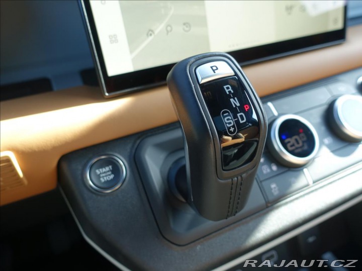 Land Rover Defender 3,0 D300 110 XDynHSE,ČR,D 2023