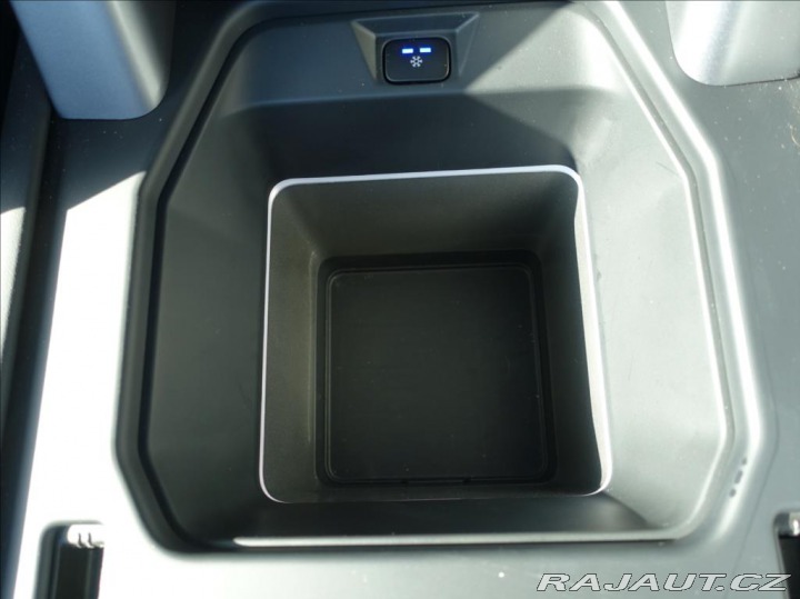 Land Rover Defender 3,0 D300 110 XDynHSE,ČR,D 2023