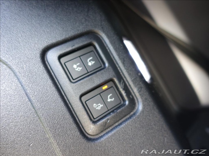 Land Rover Defender 3,0 D300 110 XDynHSE,ČR,D 2023