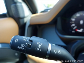 Land Rover Defender 3,0 D300 110 XDynam,HSE,Č 2023