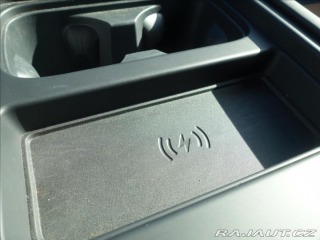 Land Rover Defender 3,0 D300 110 XDynam,HSE,Č 2023