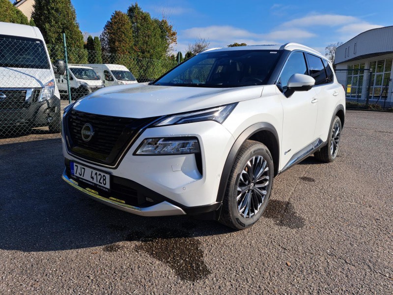 Nissan X-Trail Tekna 213k 7 míst !!!!