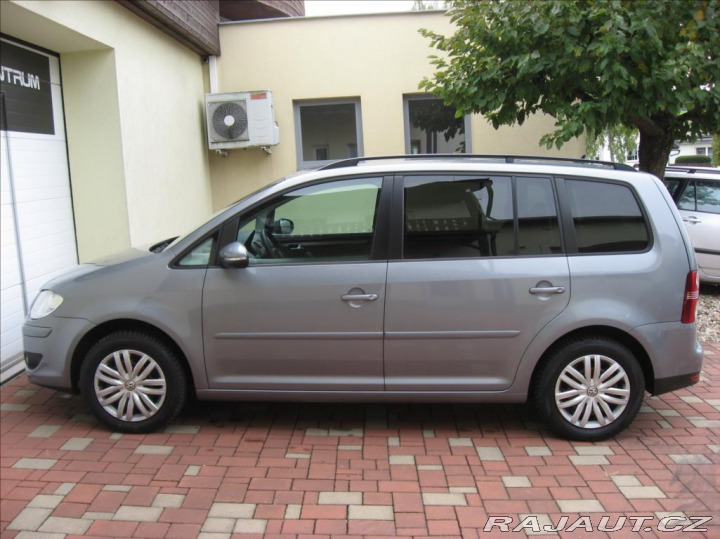 Volkswagen Touran 1,4 TSI 140PS  Trendline 2010
