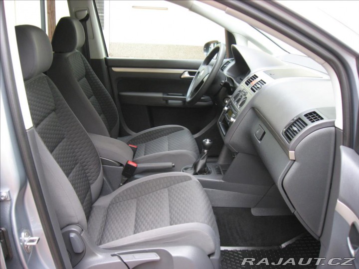 Volkswagen Touran 1,4 TSI 140PS  Trendline 2010