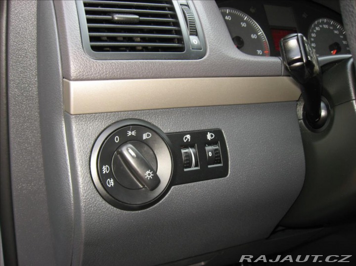 Volkswagen Touran 1,4 TSI 140PS  Trendline 2010