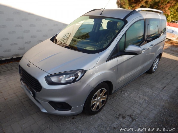 Ford Tourneo Courier 1.0i, ČR, 1.MAJ. 2018