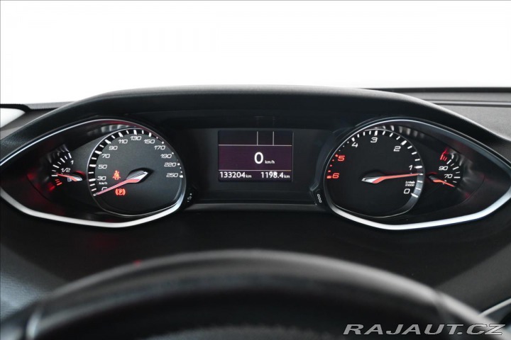 Peugeot 308 1,5 BlueHDI 96kW PANORAMA 2020