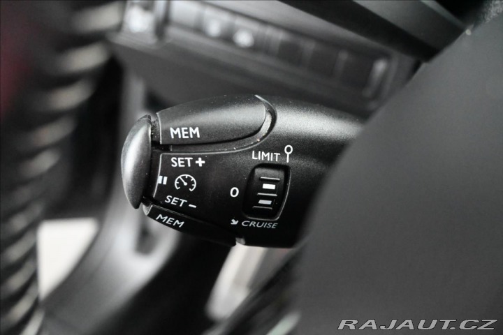 Peugeot 308 1,5 BlueHDI 96kW PANORAMA 2020