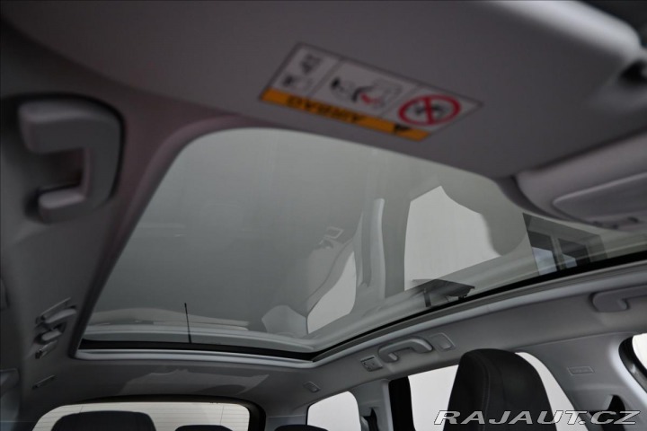 Peugeot 308 1,5 BlueHDI 96kW PANORAMA 2020