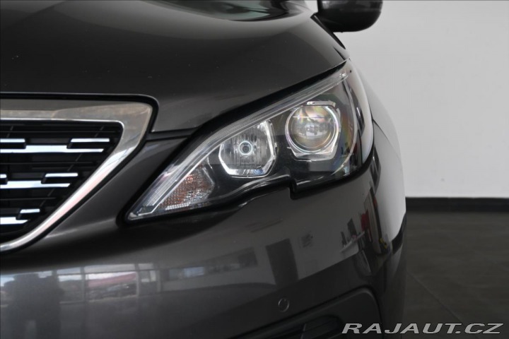 Peugeot 308 1,5 BlueHDI 96kW PANORAMA 2020