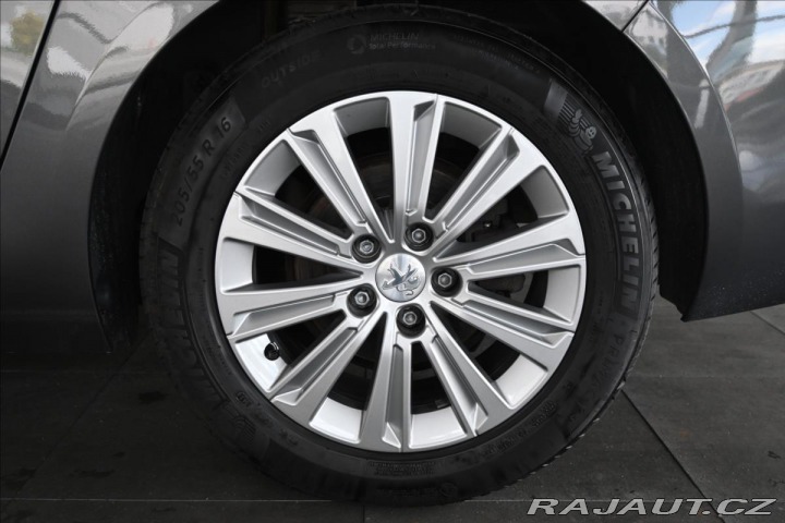 Peugeot 308 1,5 BlueHDI 96kW PANORAMA 2020