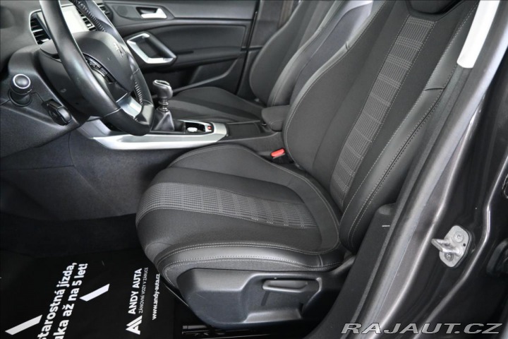 Peugeot 308 1,5 BlueHDI 96kW PANORAMA 2020