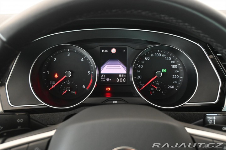 Volkswagen Passat 2,0 TDI 110 kW DSG Busine 2024