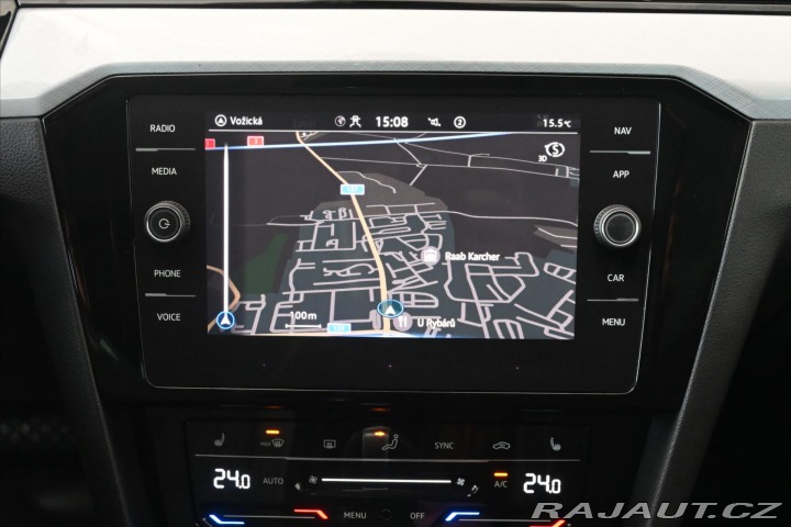 Volkswagen Passat 2,0 TDI 110 kW DSG Busine 2024