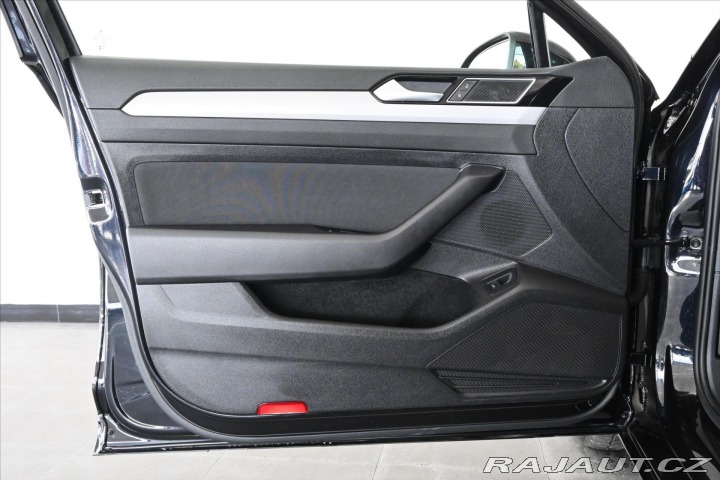 Volkswagen Passat 2,0 TDI 110 kW DSG Busine 2024