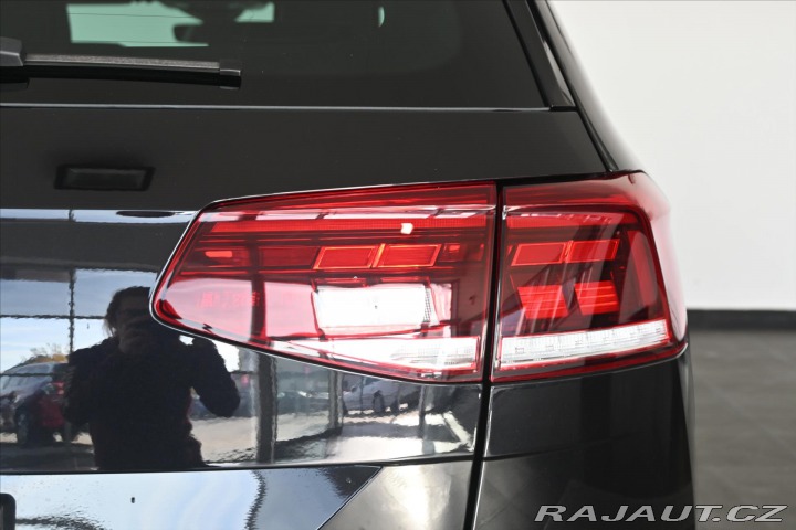 Volkswagen Passat 2,0 TDI 110 kW DSG Busine 2024