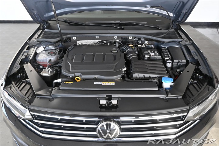 Volkswagen Passat 2,0 TDI 110 kW DSG Busine 2024