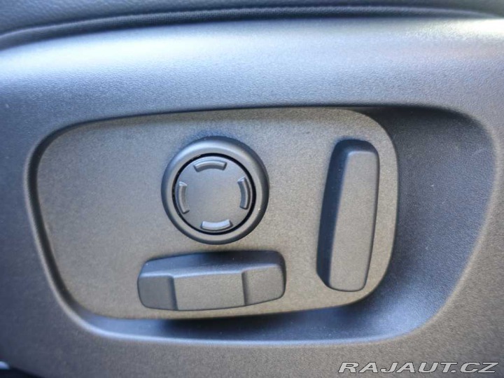 Land Rover Range Rover Velar 3,0  Dynamic SE D300 2025