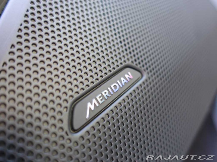 Land Rover Range Rover Velar 3,0 D300 *BLACK FRIDAY* 2025