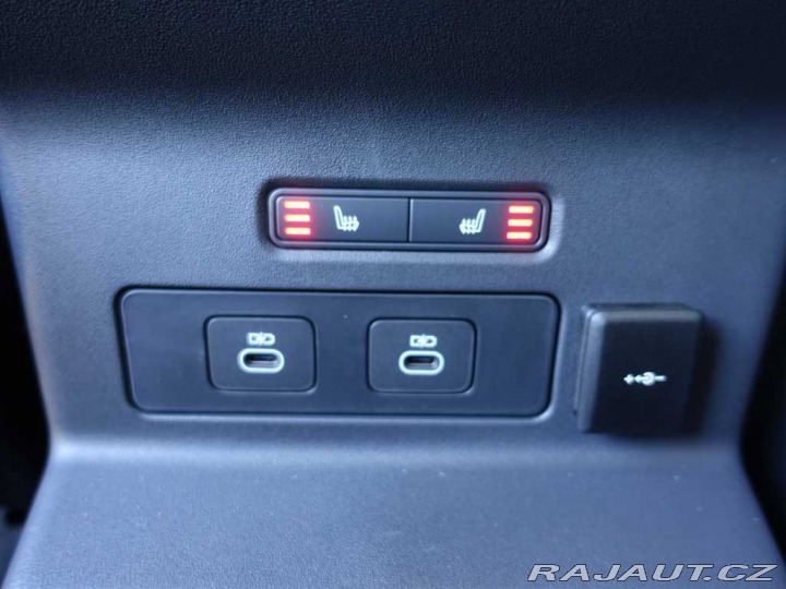 Land Rover Range Rover Velar 3,0 D300 *BLACK FRIDAY* 2025