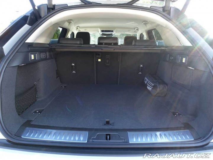 Land Rover Range Rover Velar 3,0 Dynamic SE D300 4x4 a 2025