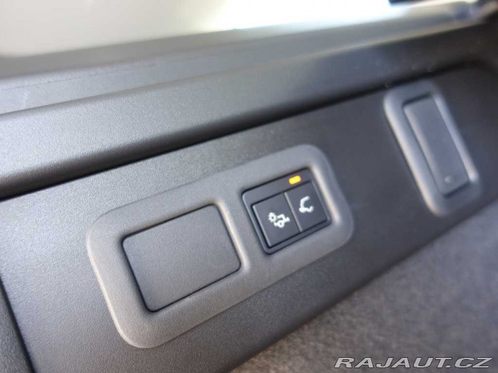 Land Rover Range Rover Velar 3,0 D300 *BLACK FRIDAY* 2025