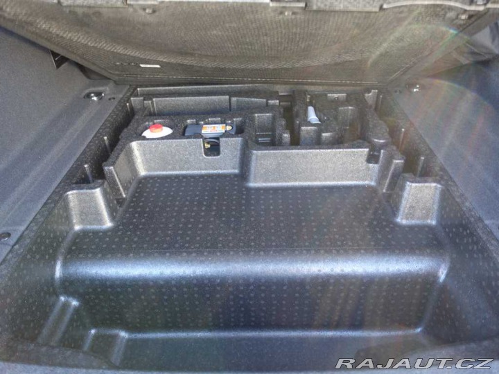 Land Rover Range Rover Velar 3,0 Dynamic SE D300 4x4 a 2025