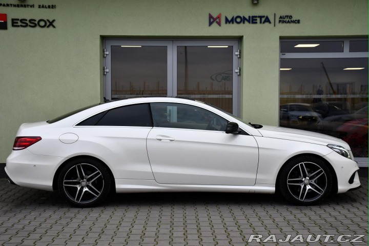 Mercedes-Benz E 250D AMG A/T LED PANO NAV 2016