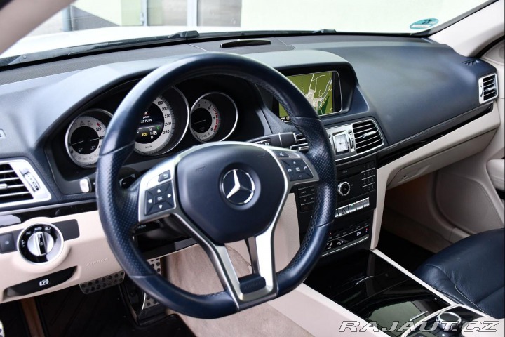 Mercedes-Benz E 250D AMG A/T LED PANO NAV 2016
